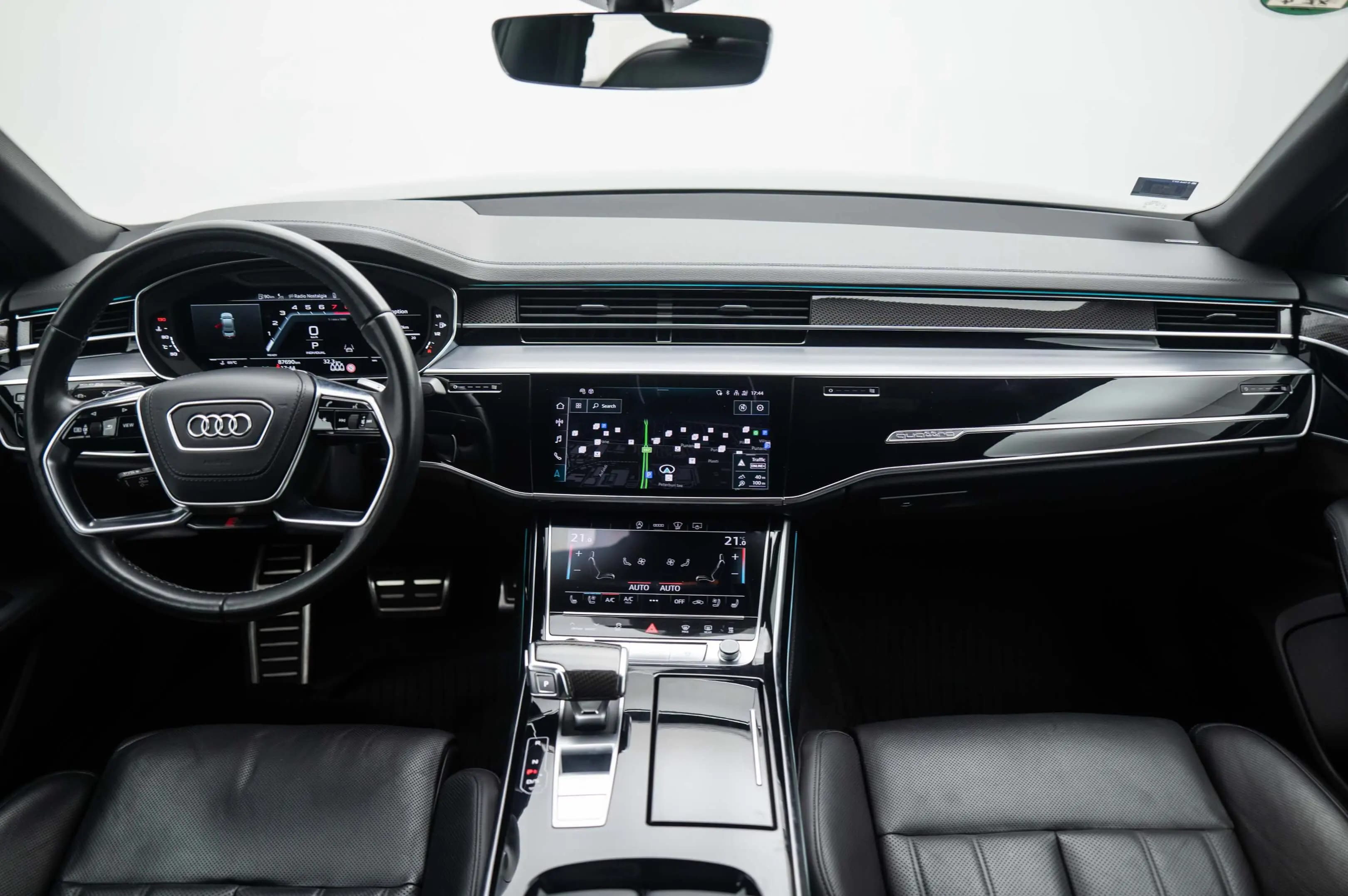 Audi S8