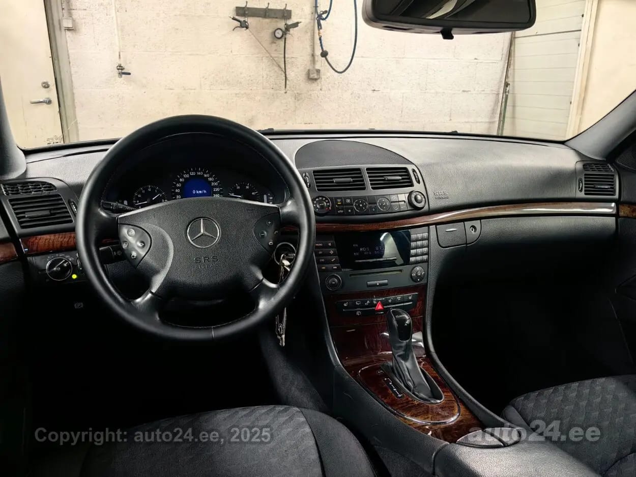 Mercedes-Benz E 220