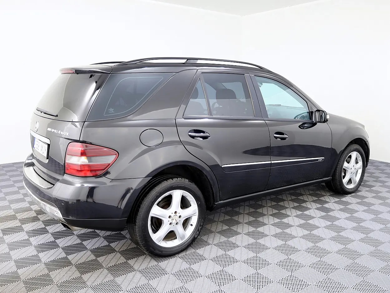 Mercedes-Benz ML 320