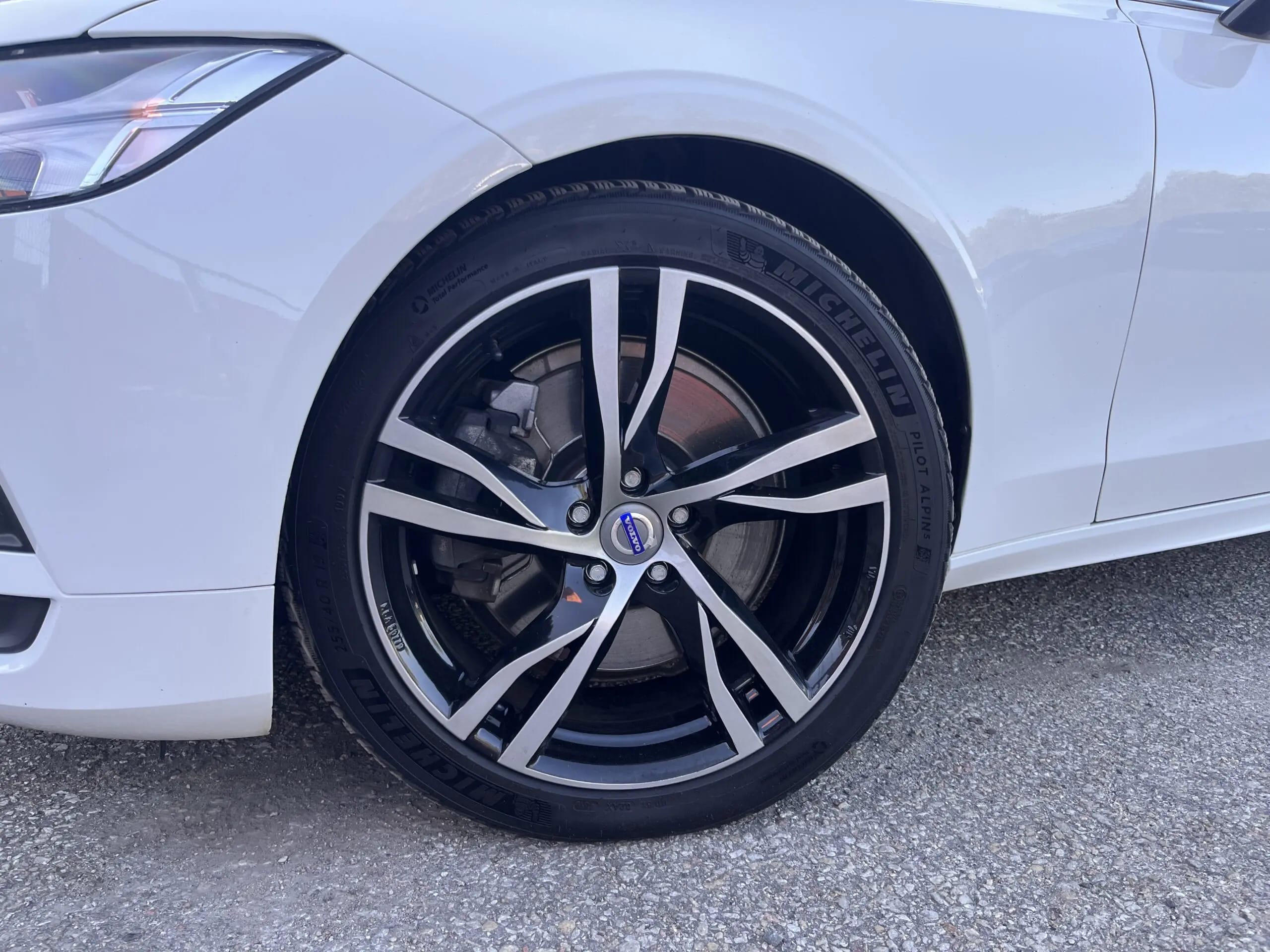 Volvo V90