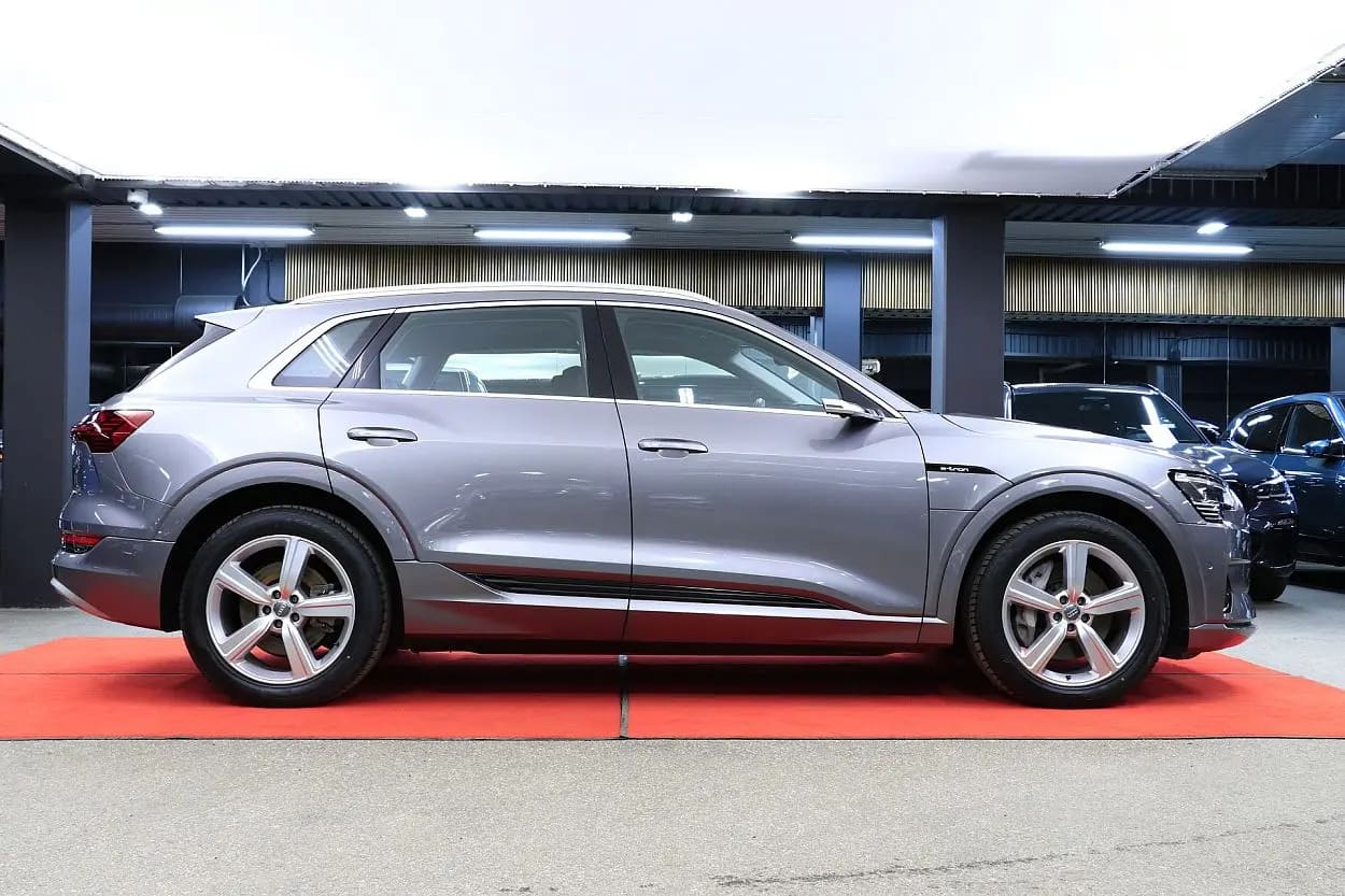 Audi e-tron