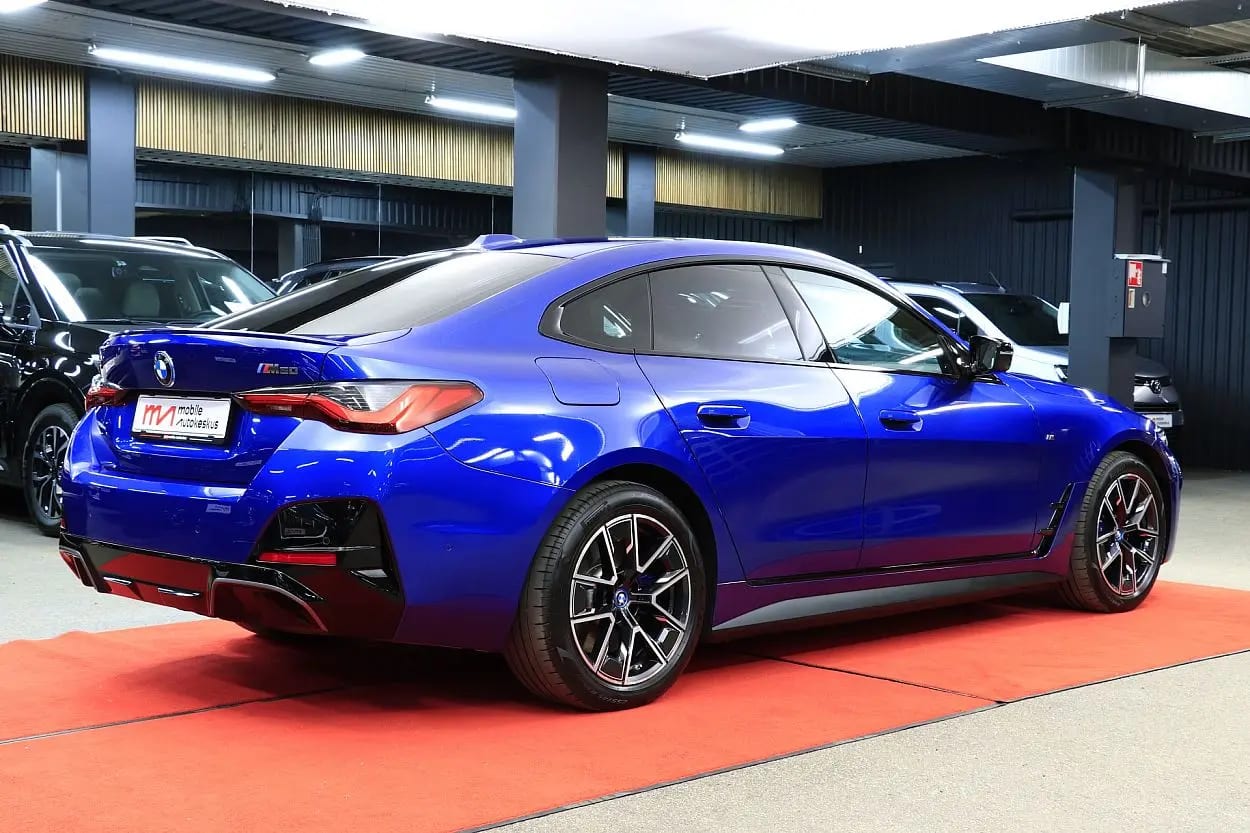 BMW i4