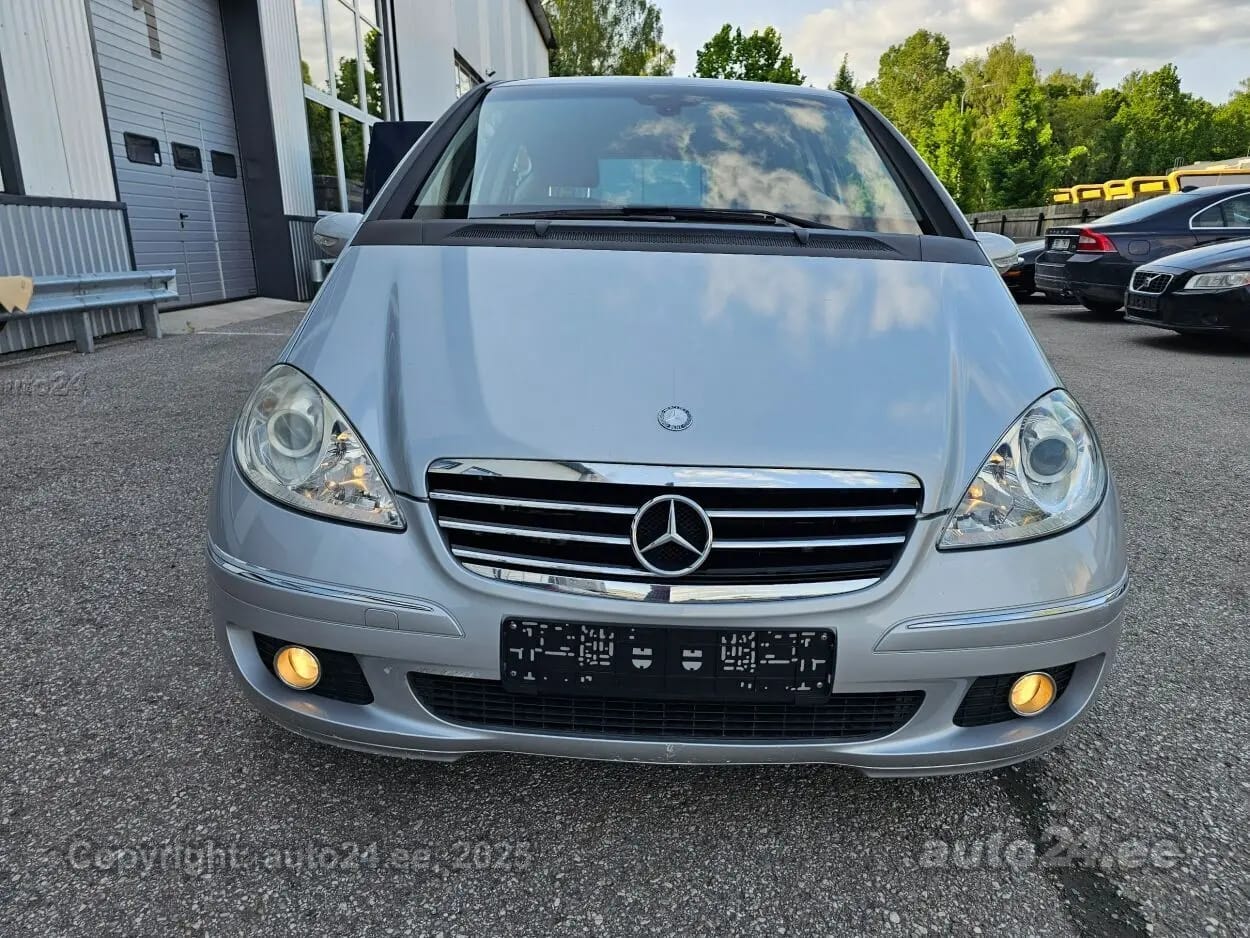 Mercedes-Benz A 180
