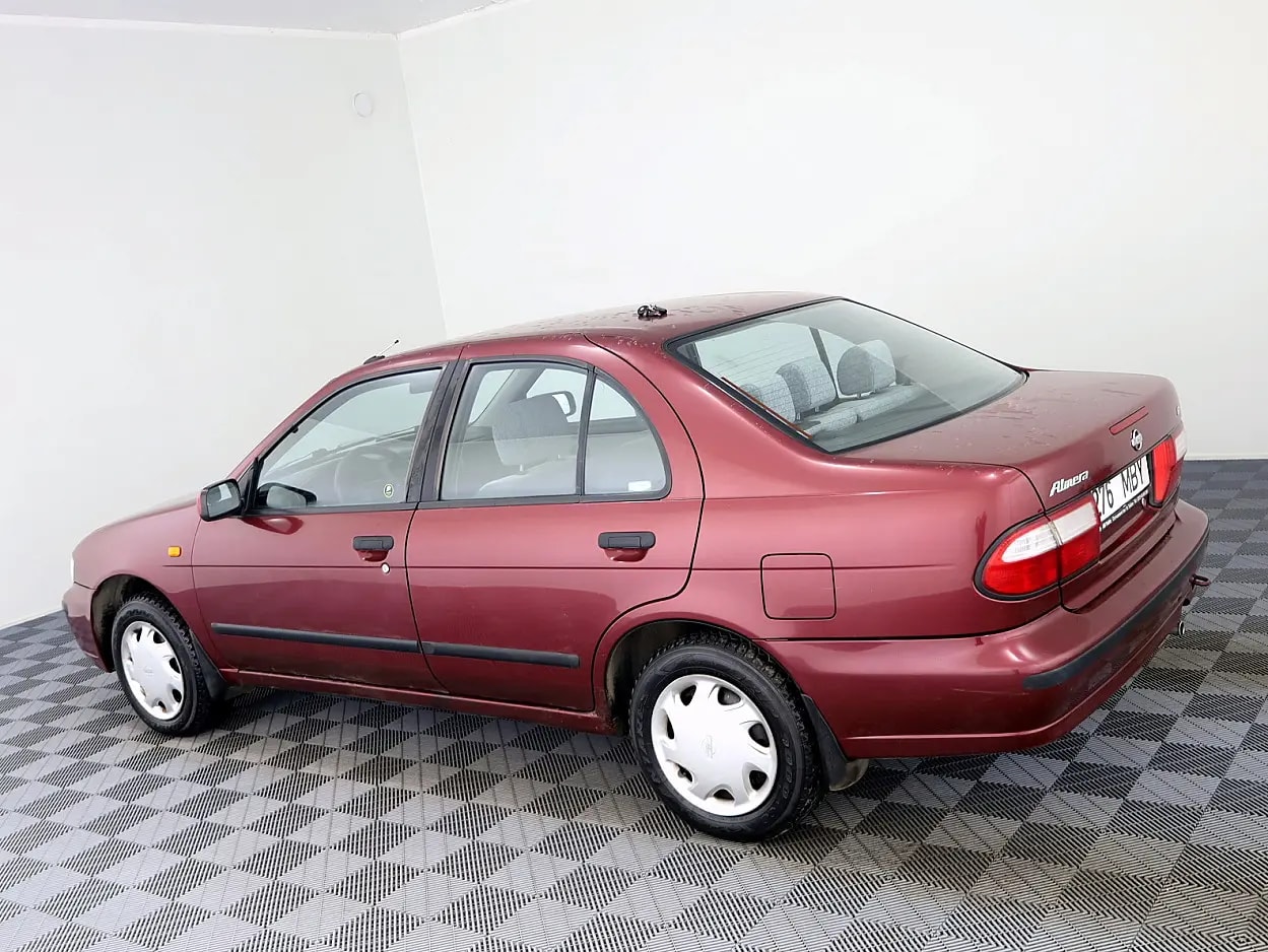 Nissan Almera