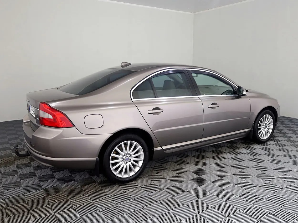 Volvo S80