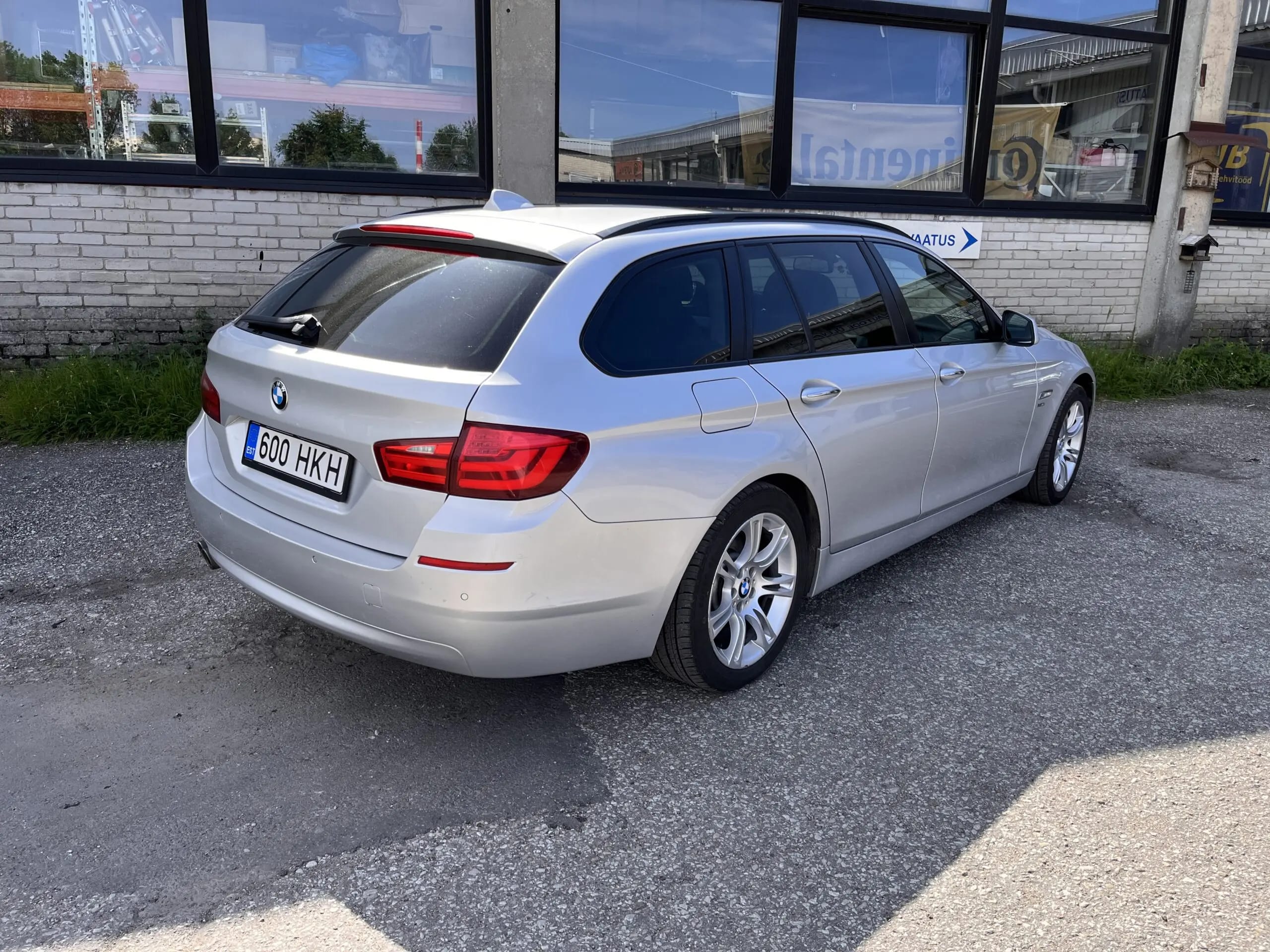 BMW 530