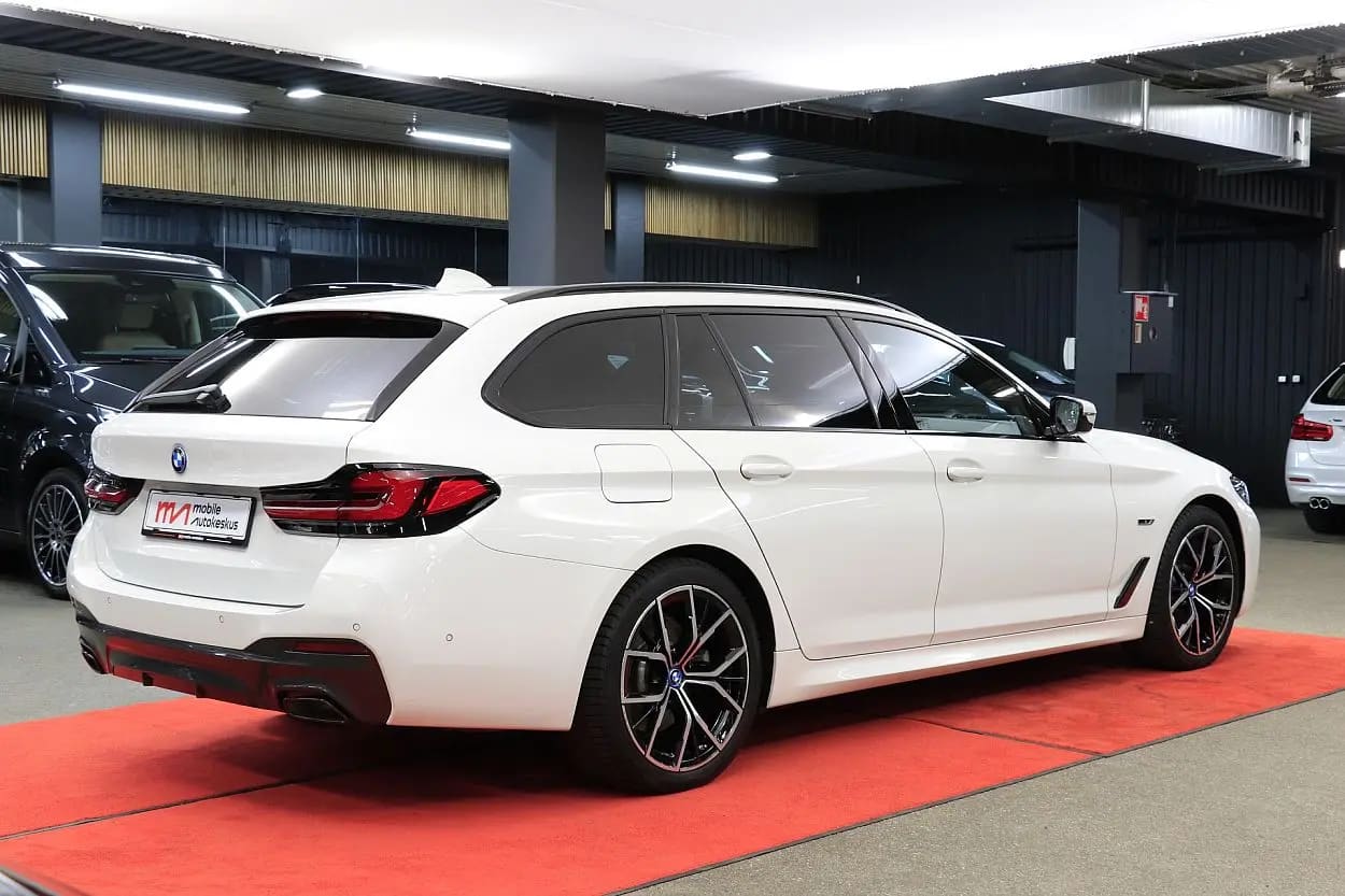 BMW 530