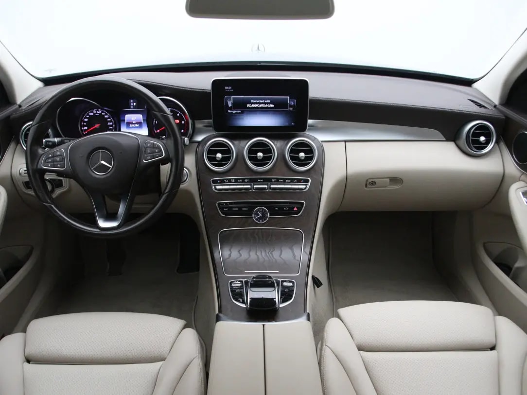 Mercedes-Benz C 220