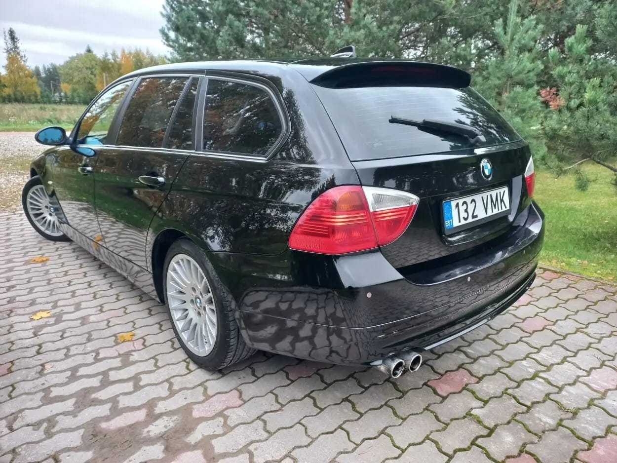 BMW 325