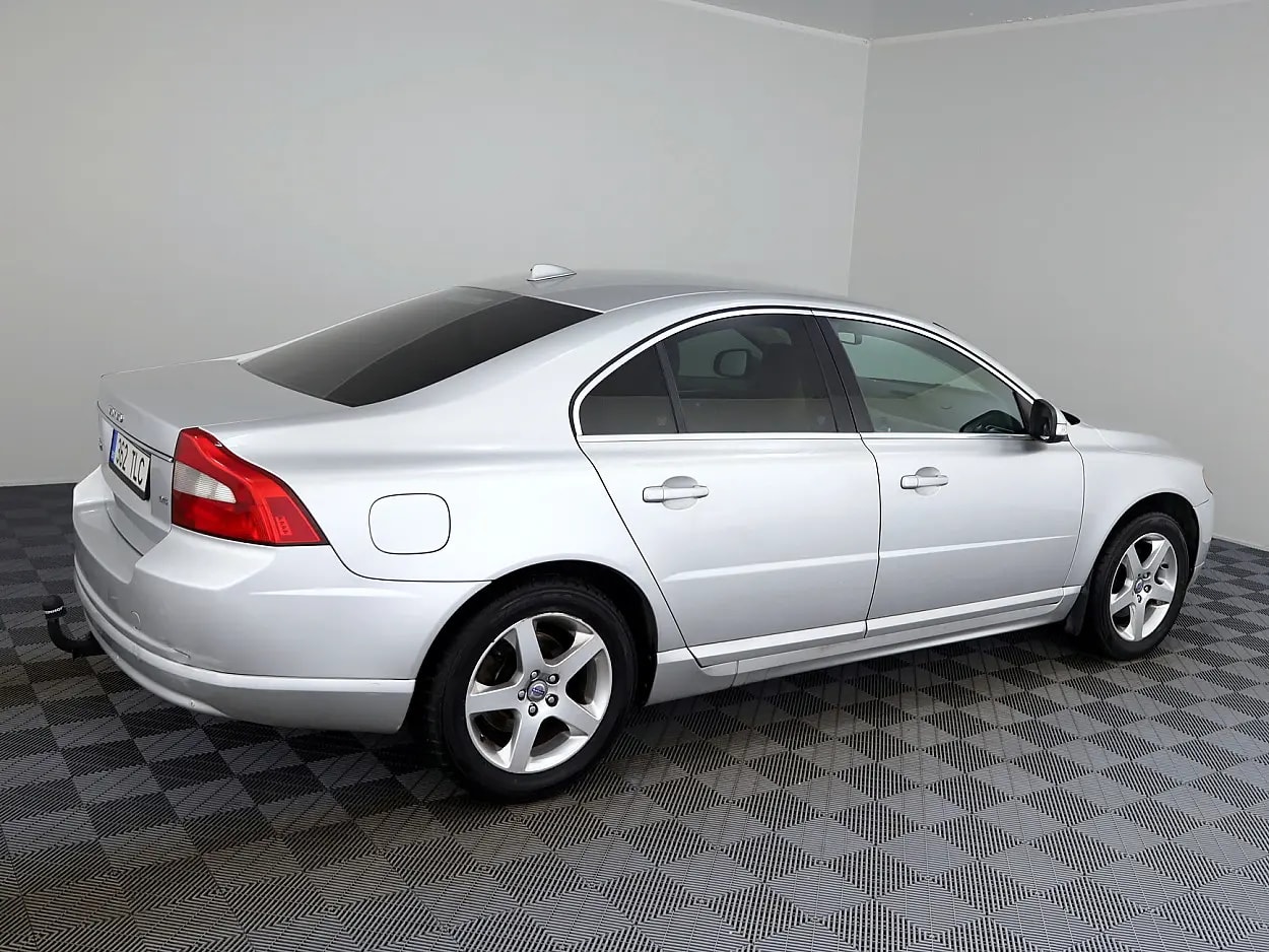 Volvo S80