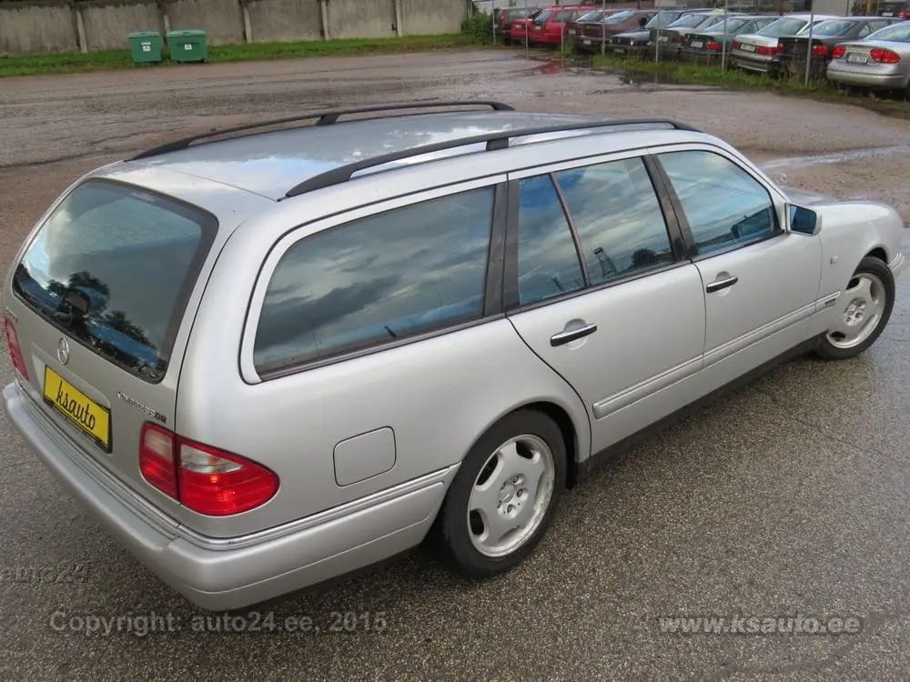 Mercedes-Benz E 200