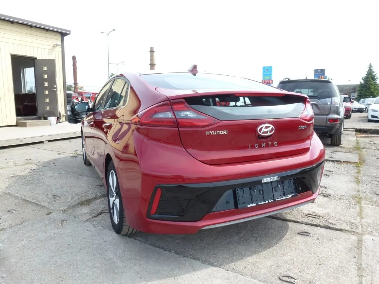 Hyundai IONIQ