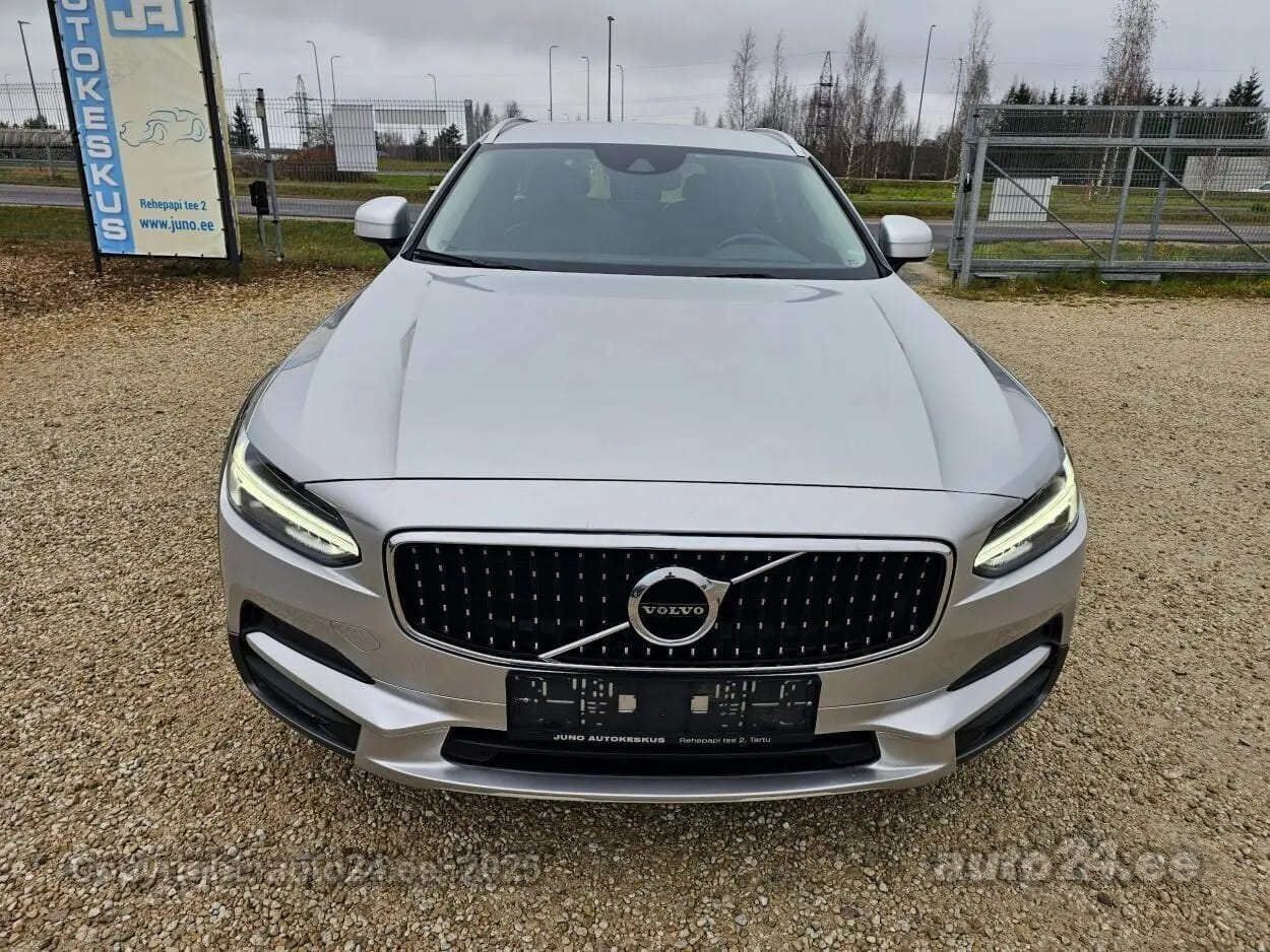 Volvo V90 Cross Country