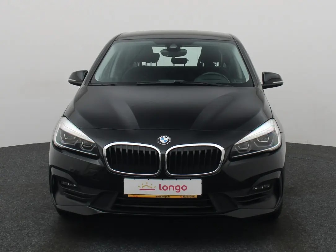 BMW 218