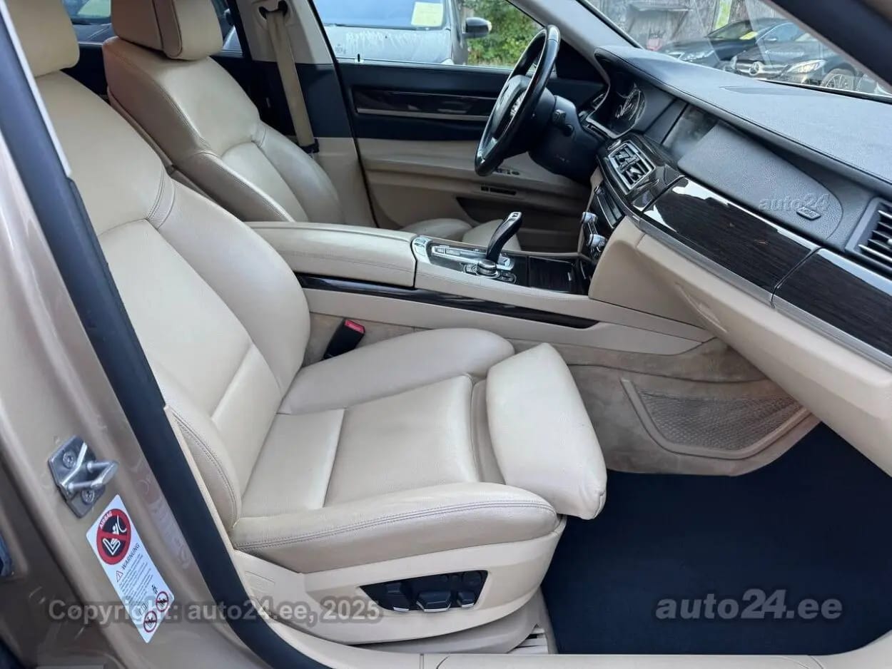 BMW 730