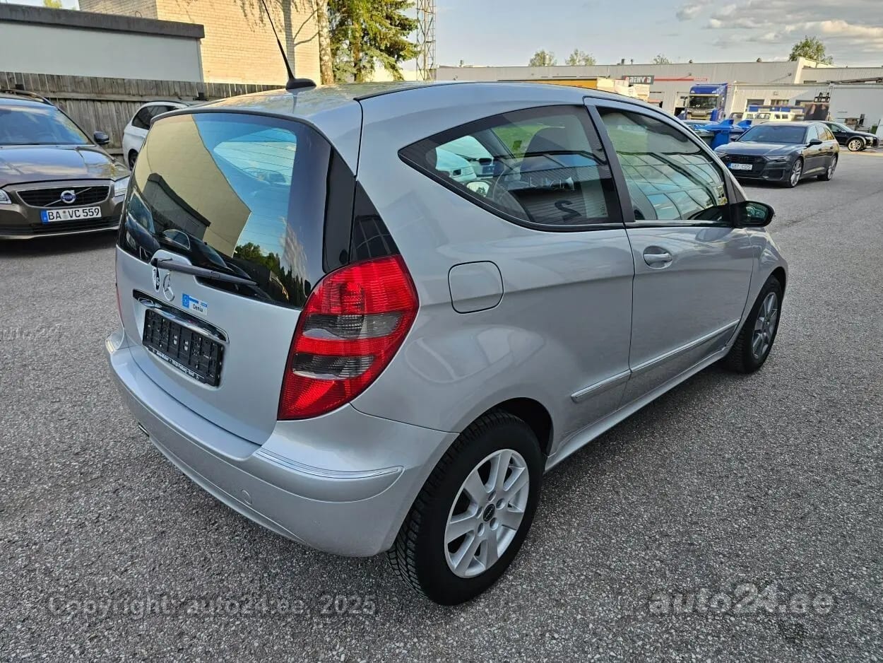 Mercedes-Benz A 180