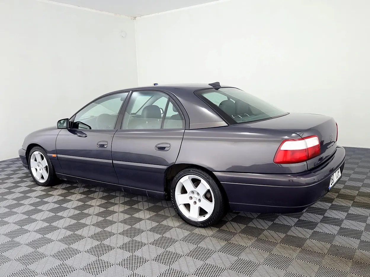 Opel Omega