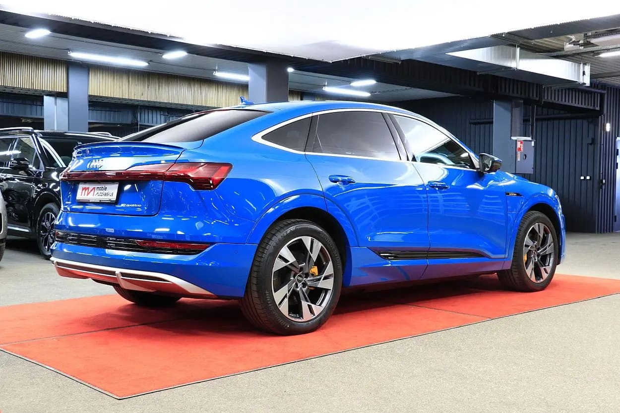 Audi e-tron