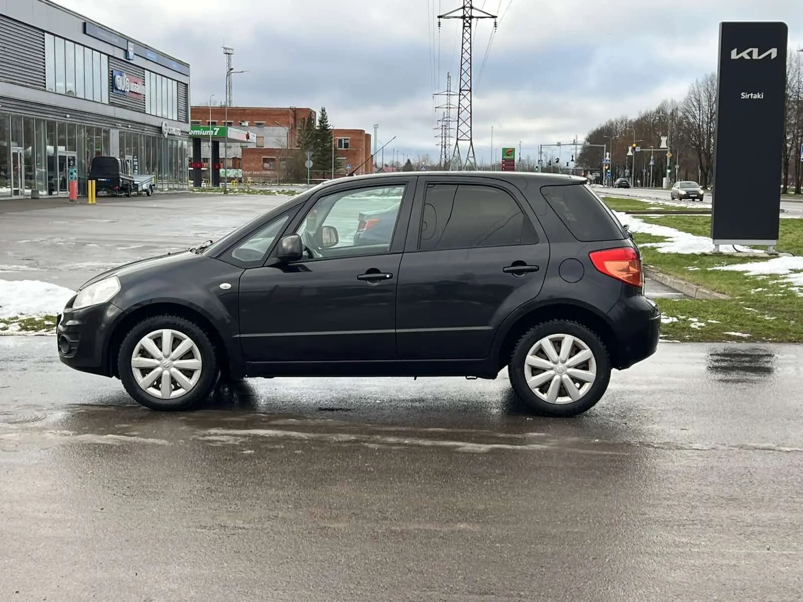 Suzuki SX4