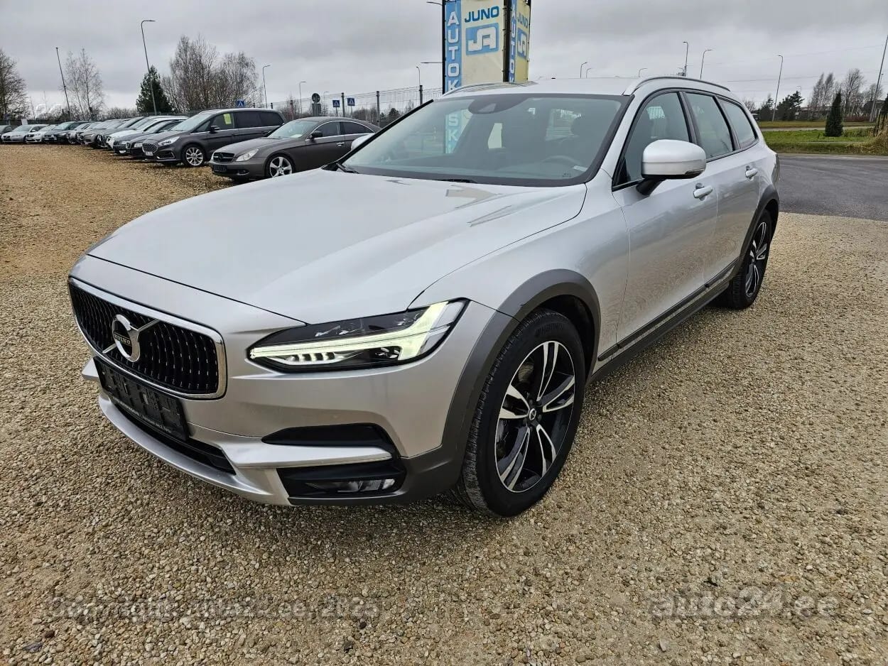 Volvo V90 Cross Country