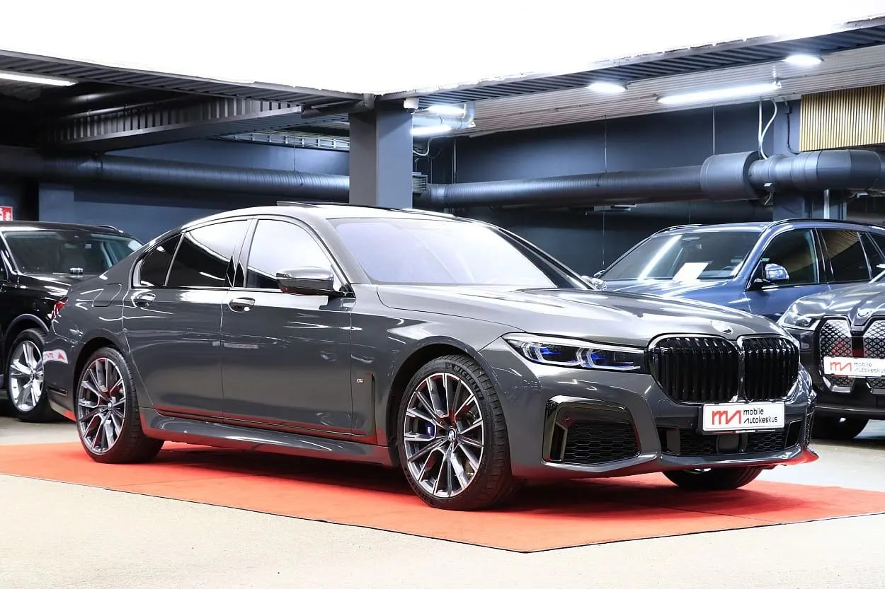 BMW 750