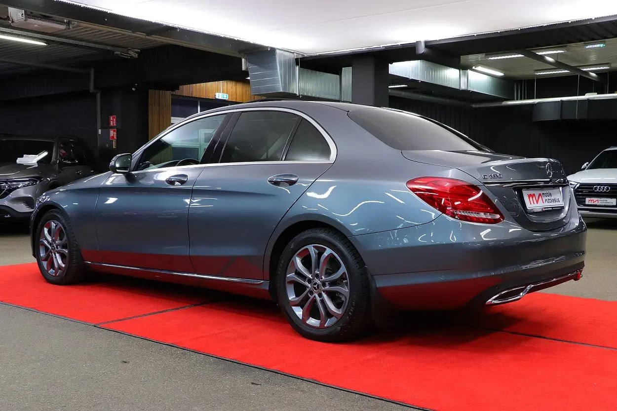 Mercedes-Benz C 180