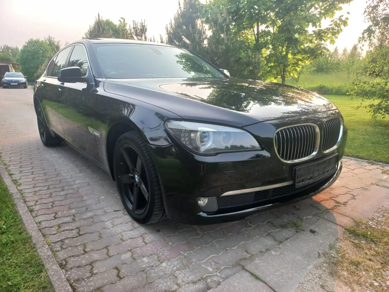 BMW 730