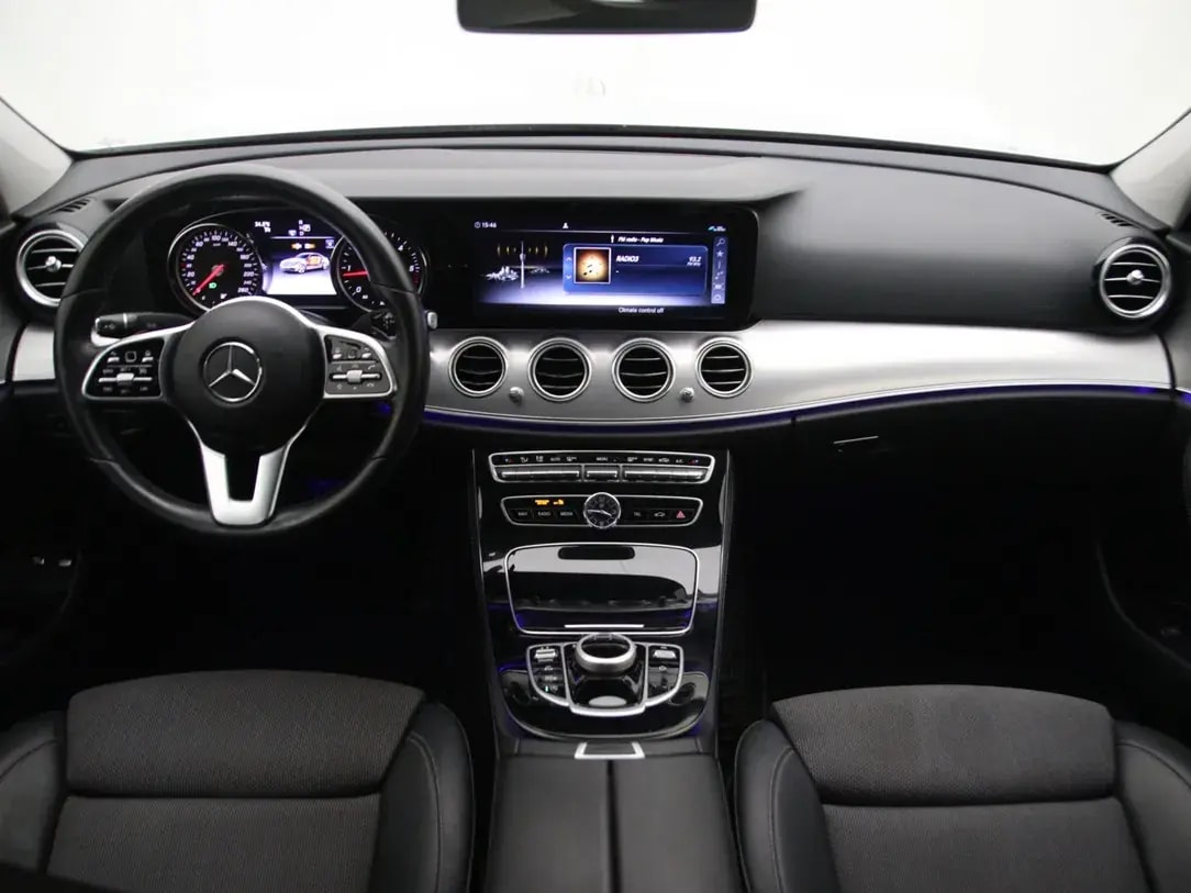 Mercedes-Benz E 220
