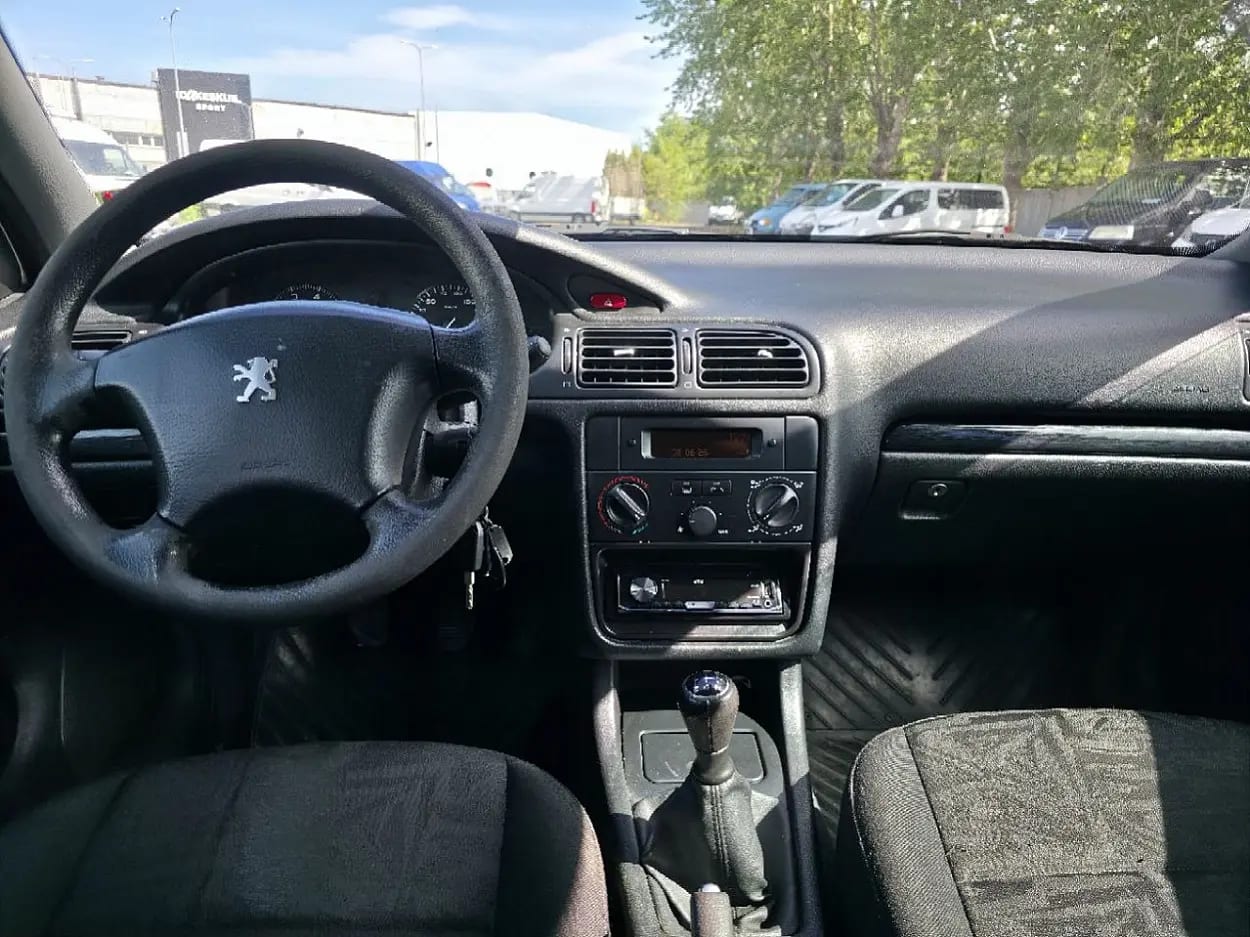 Peugeot 406