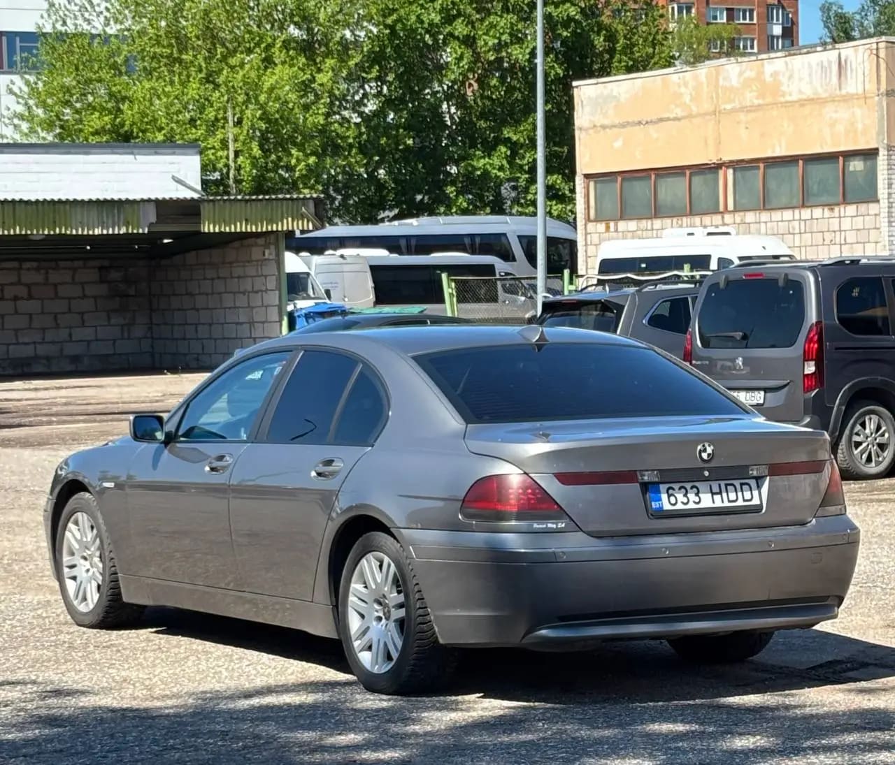 BMW 730