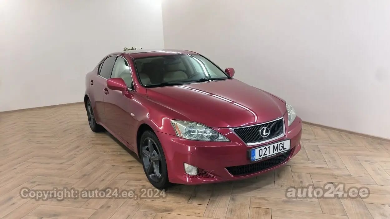 Lexus IS 220