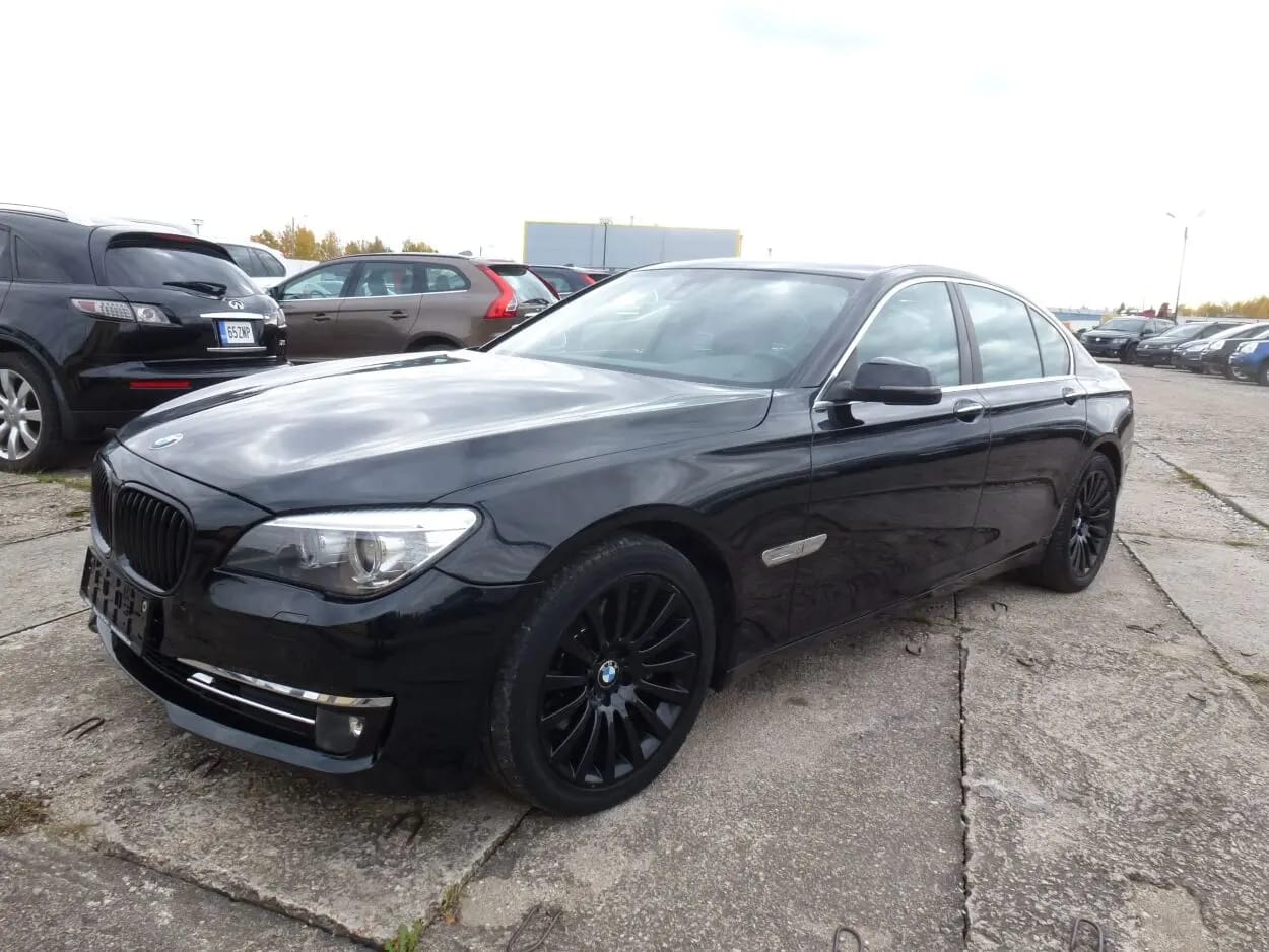 BMW 730