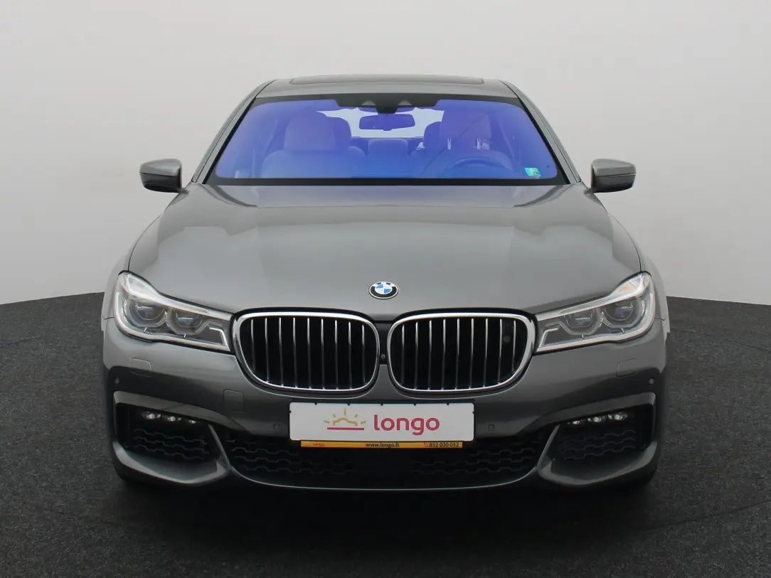 BMW 750