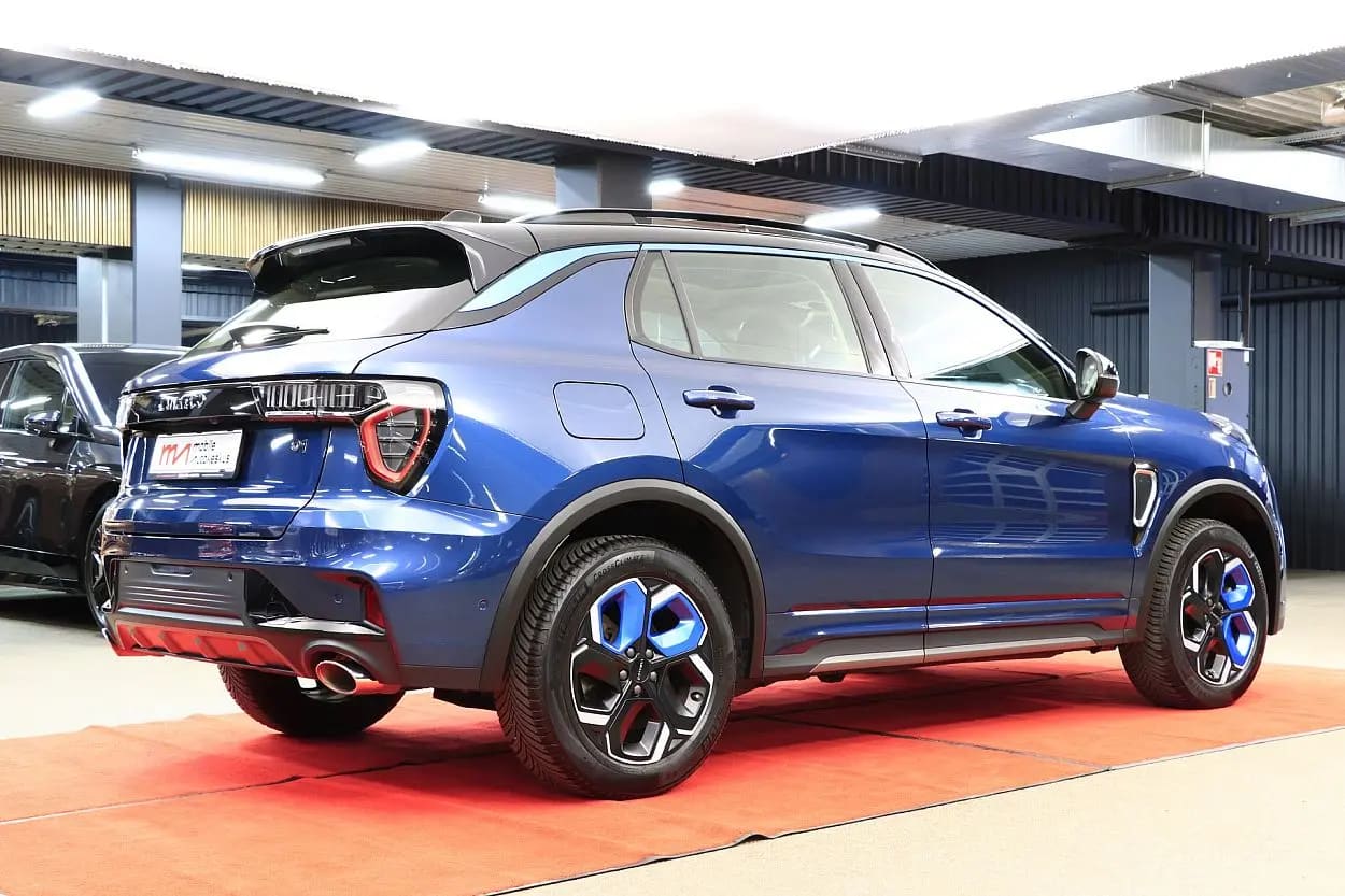 Lynk&Co 01