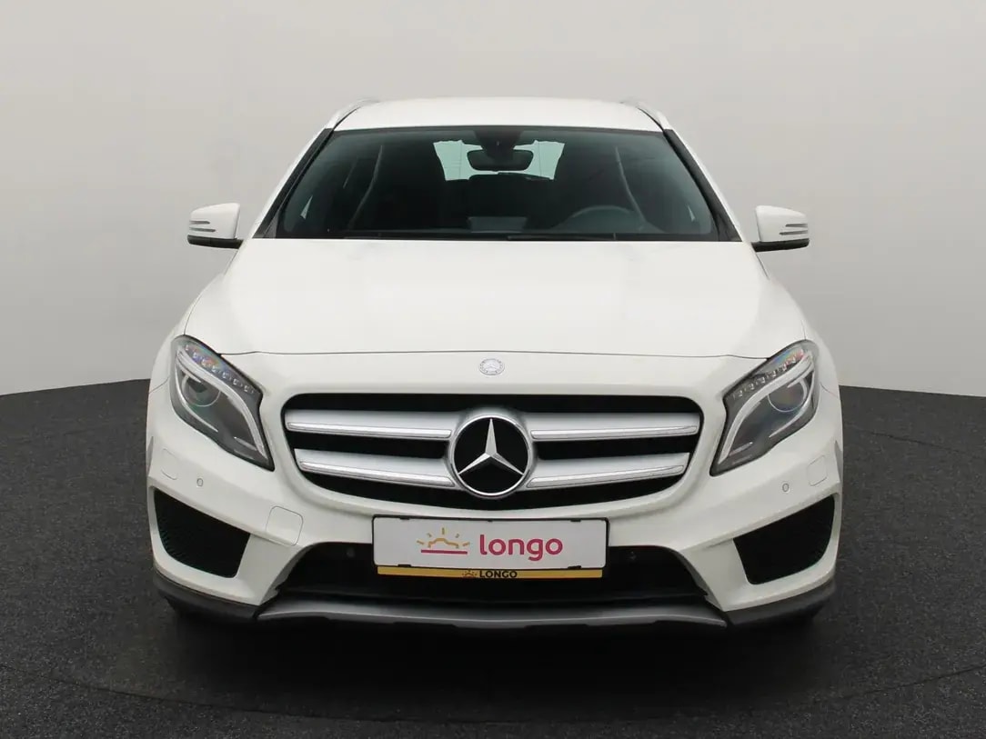 Mercedes-Benz GLA 220