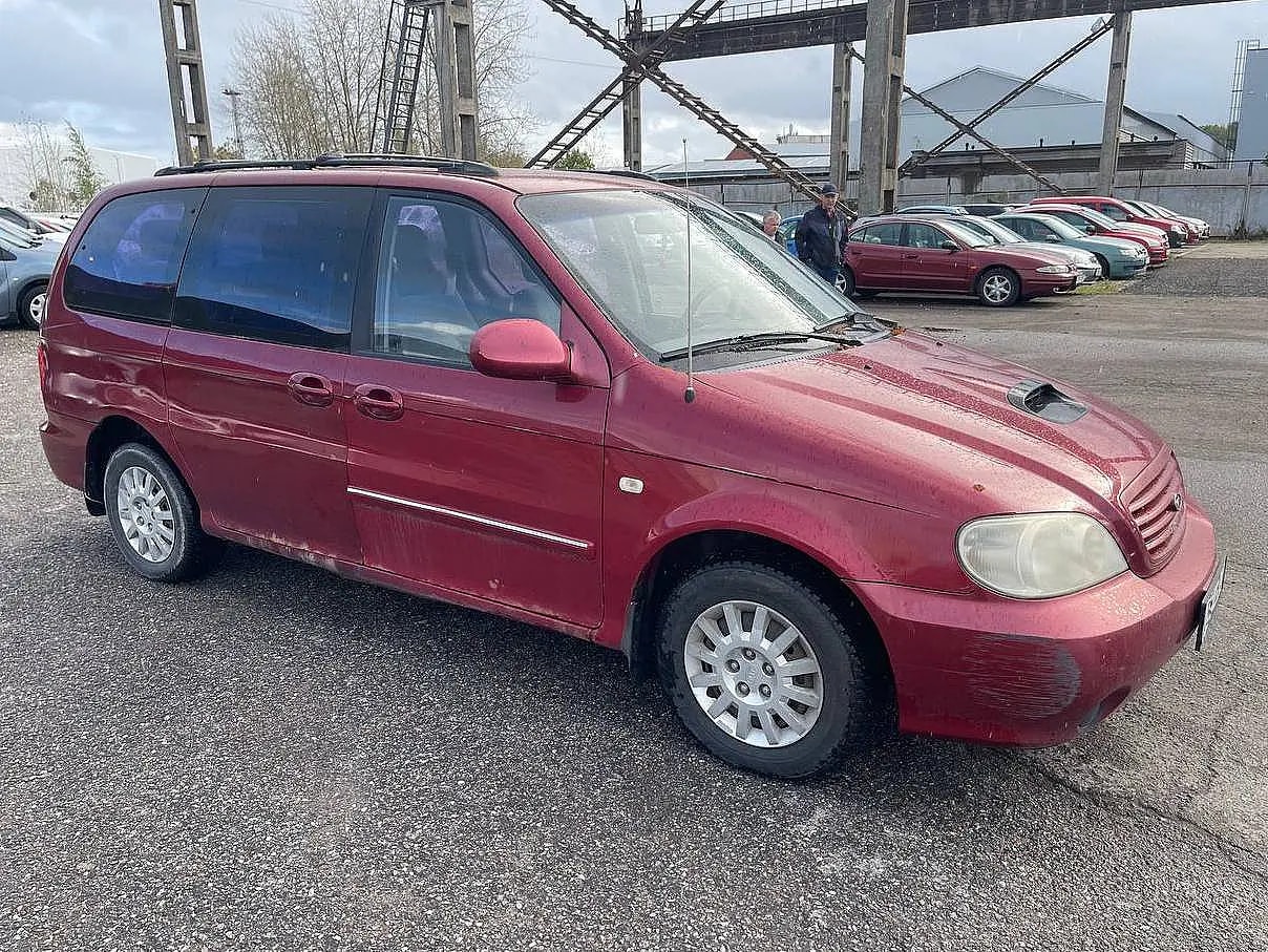 Kia Carnival