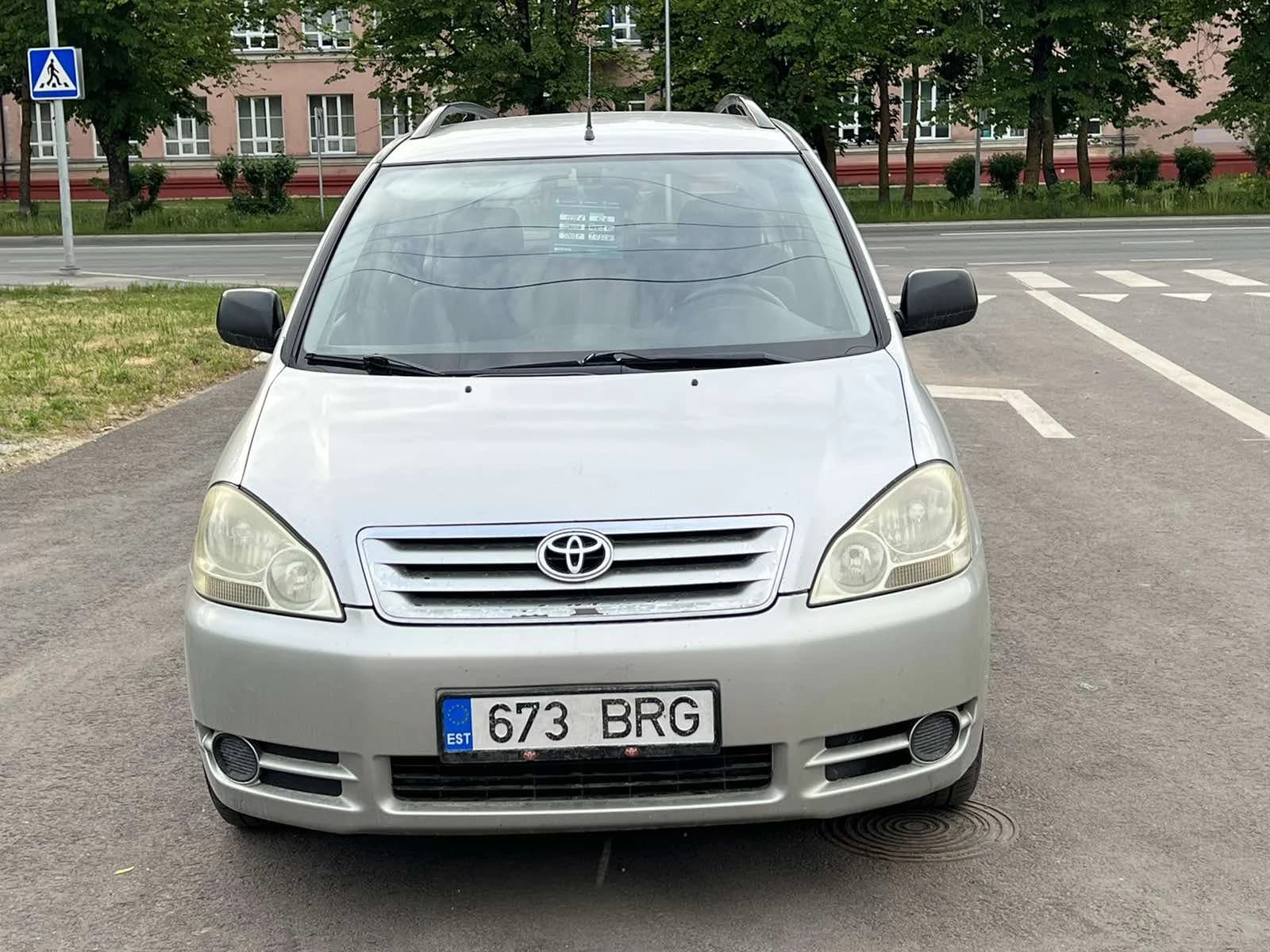 Toyota Avensis Verso