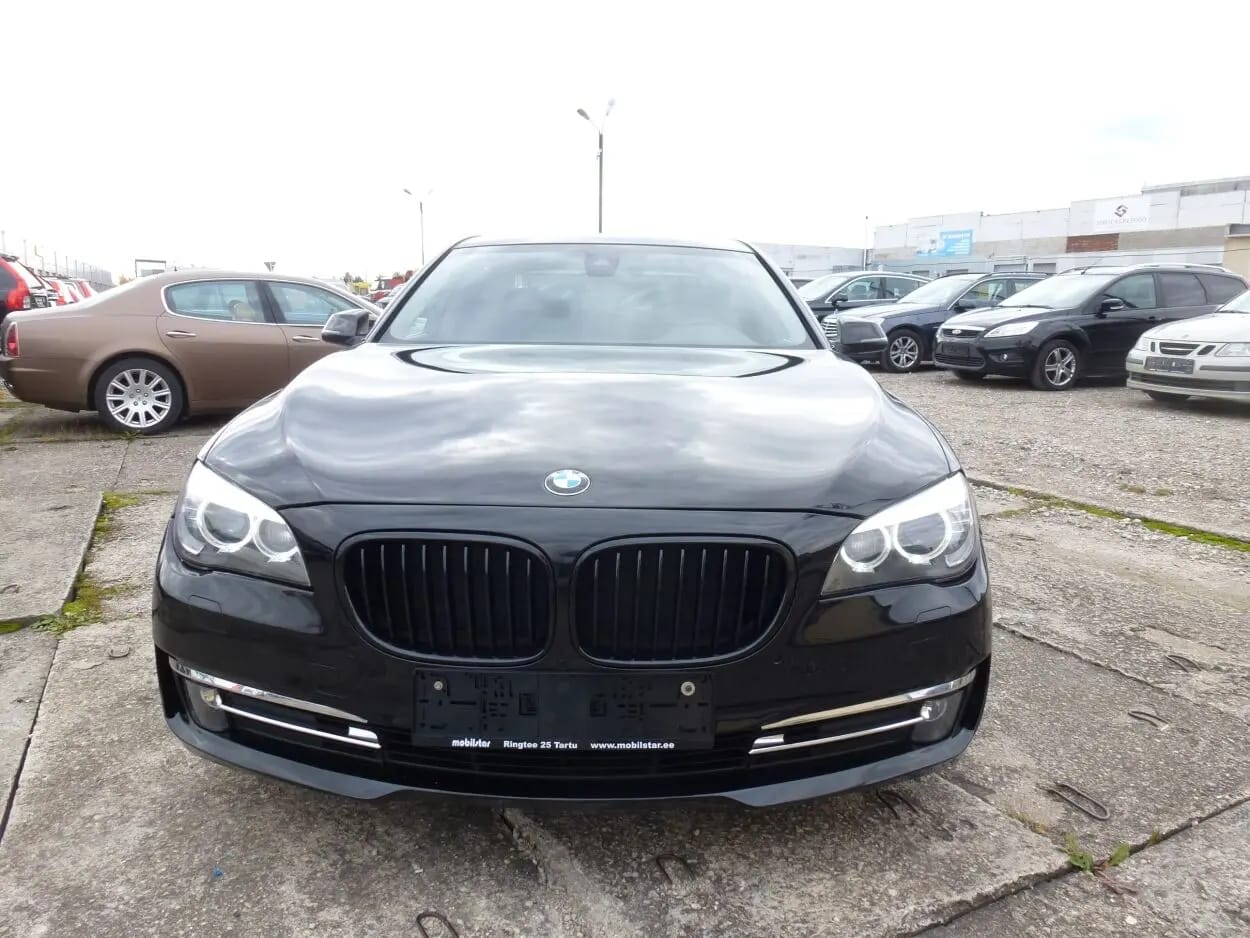 BMW 730
