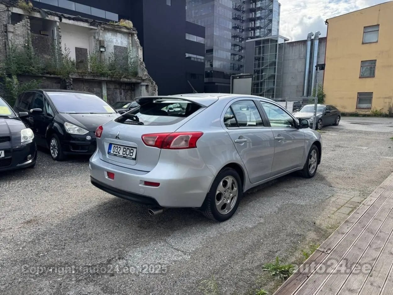 Mitsubishi Lancer