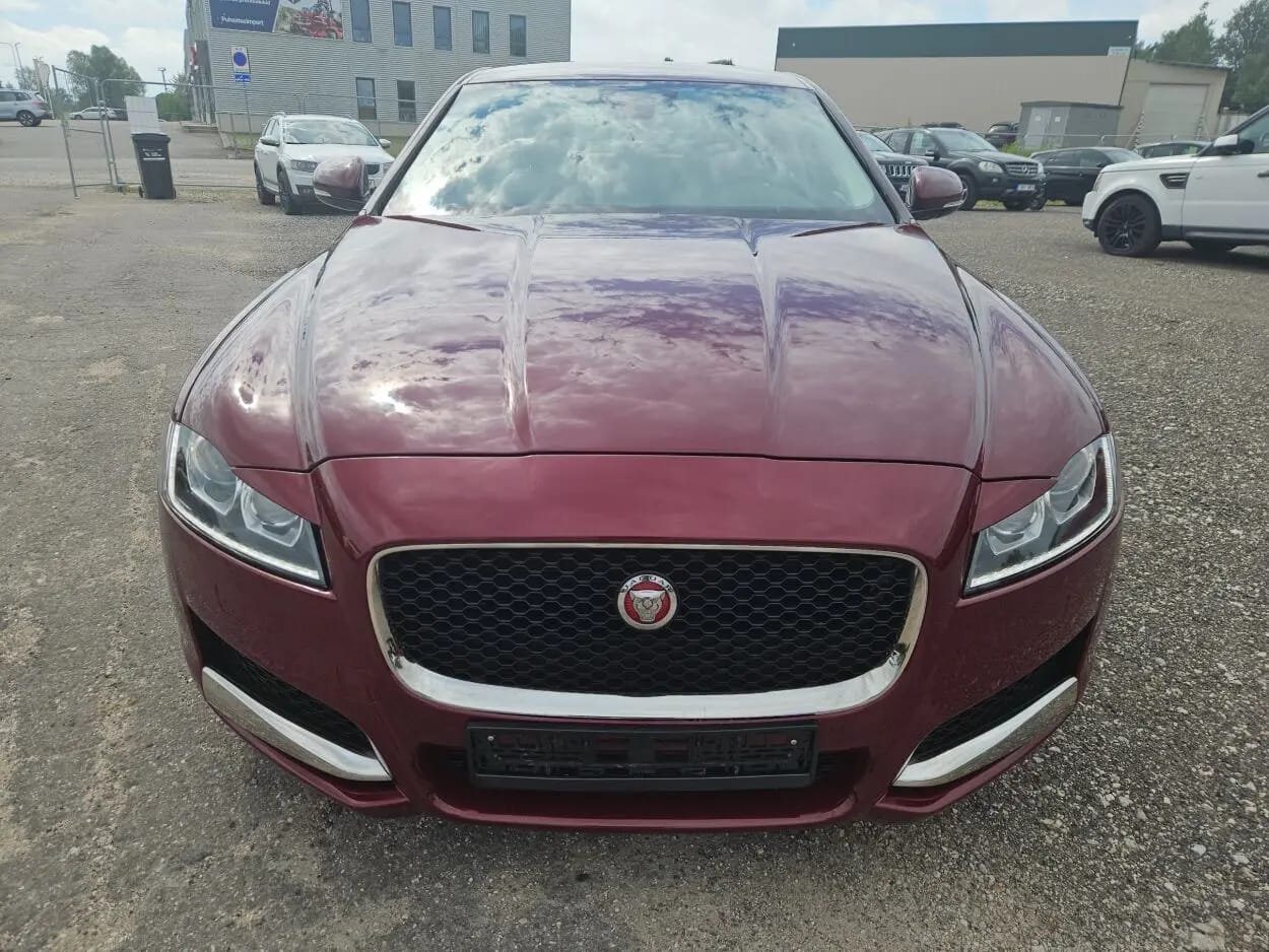 Jaguar XF