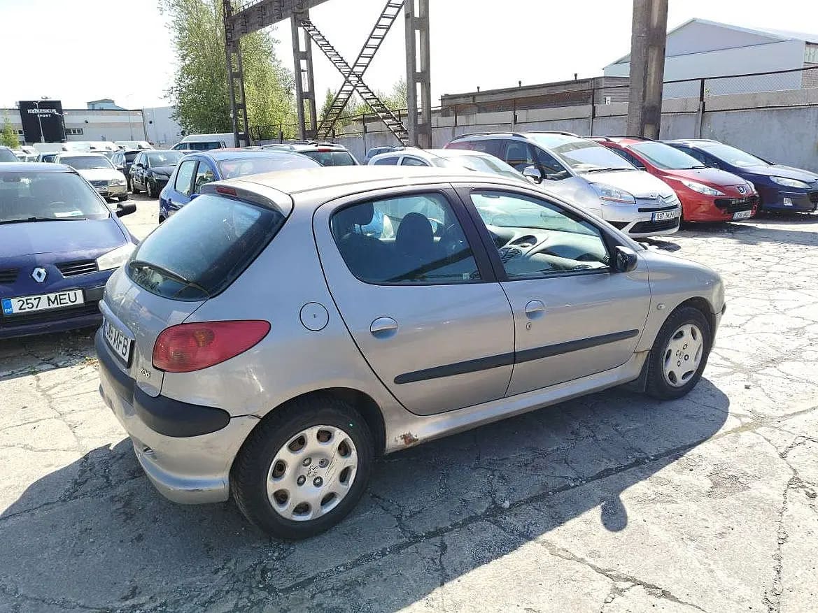 Peugeot 206