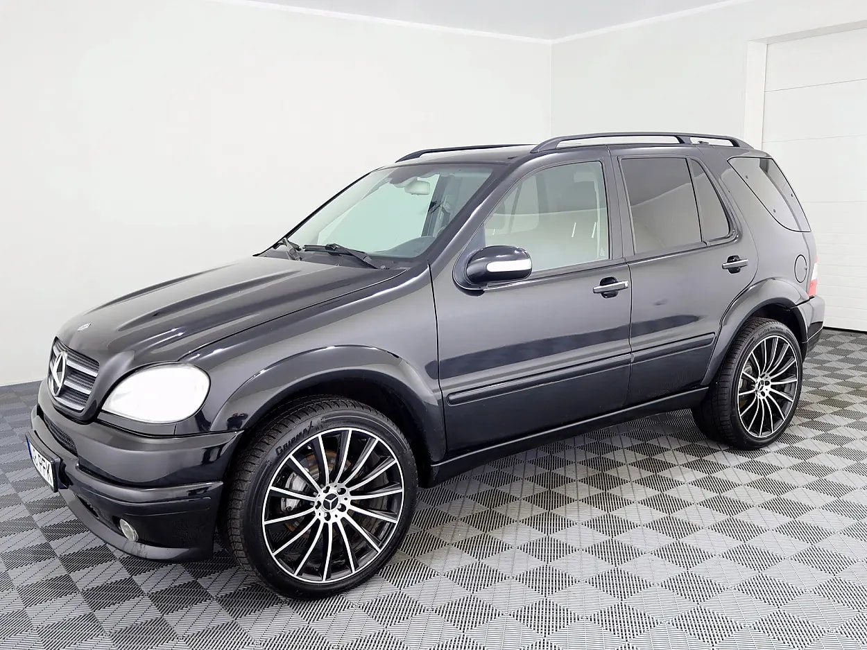 Mercedes-Benz ML 55 AMG