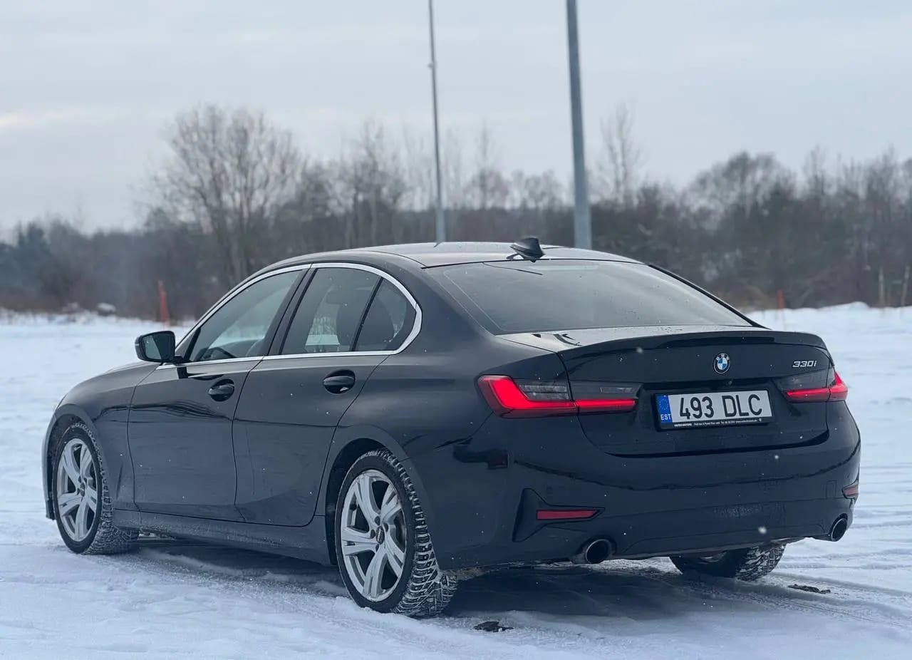 BMW 330