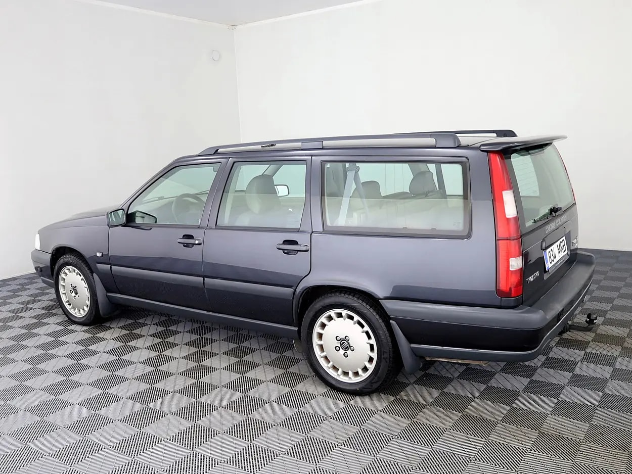 Volvo XC70