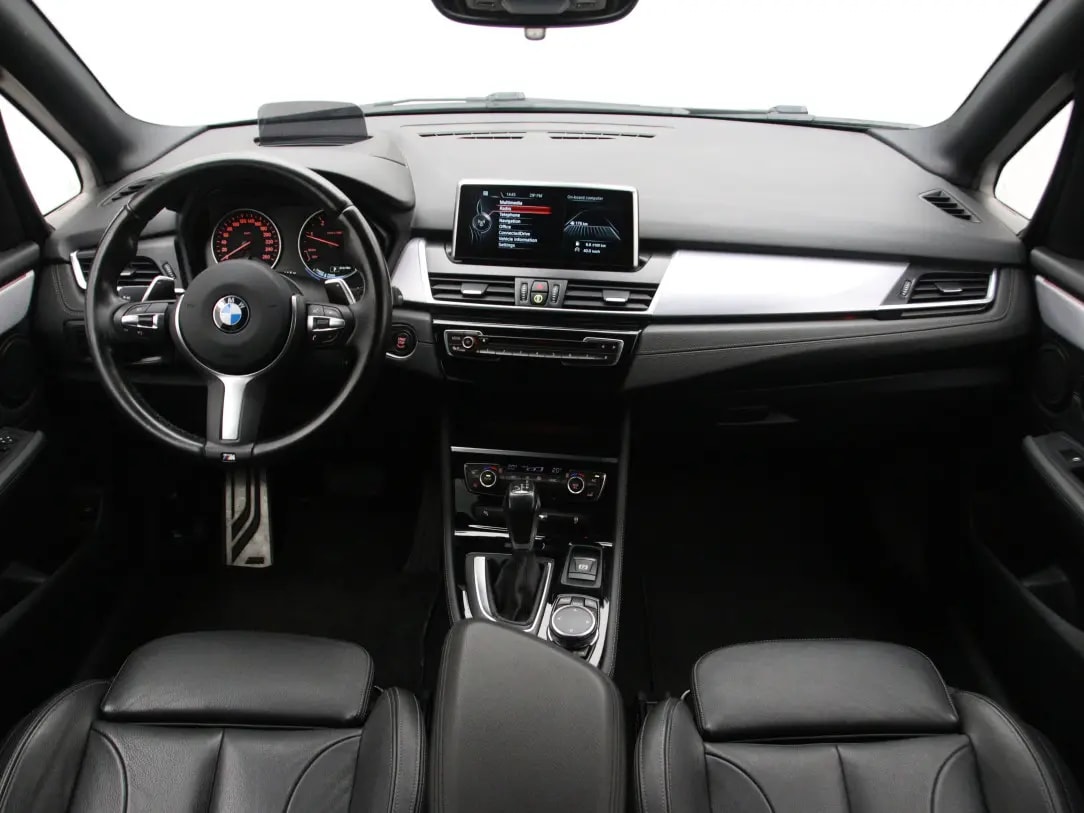 BMW 220