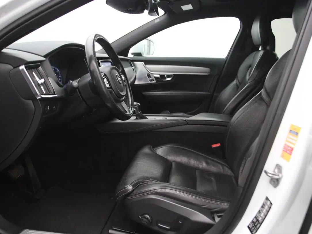 Volvo V90 Cross Country