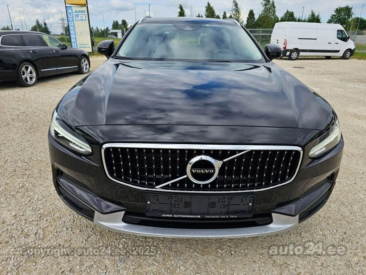 Volvo V90 Cross Country