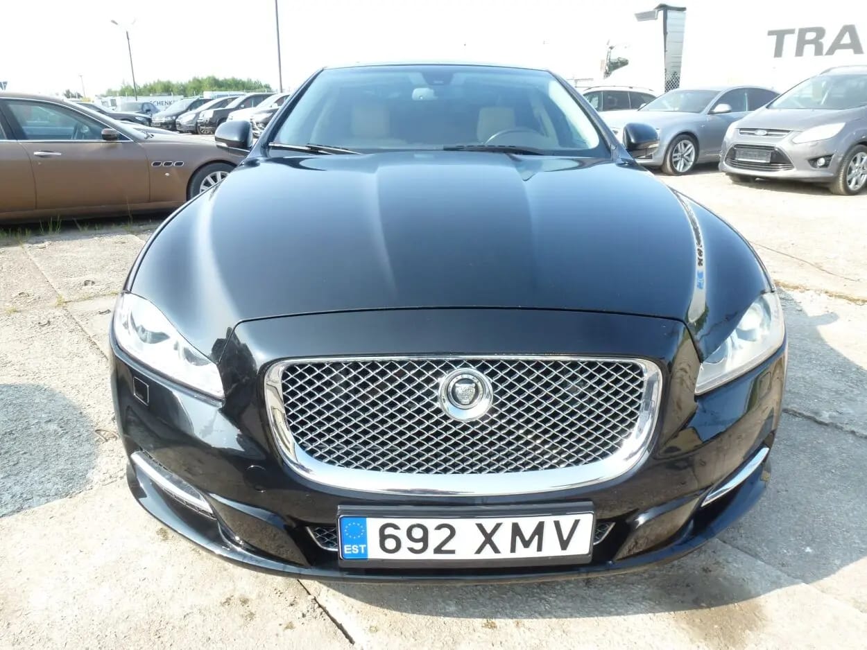 Jaguar XJ