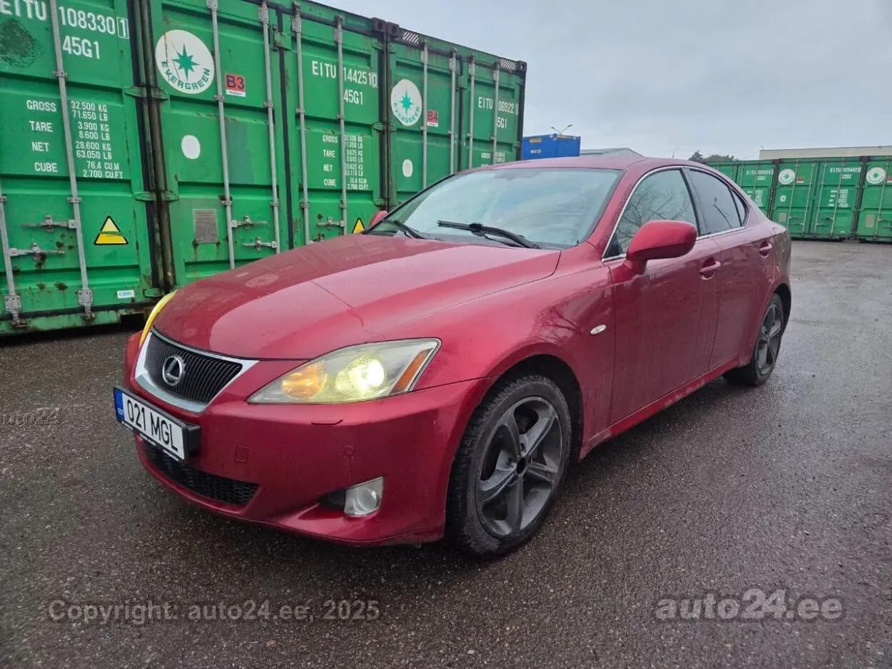 Lexus IS 220