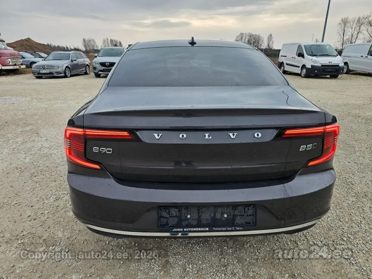 Volvo S90